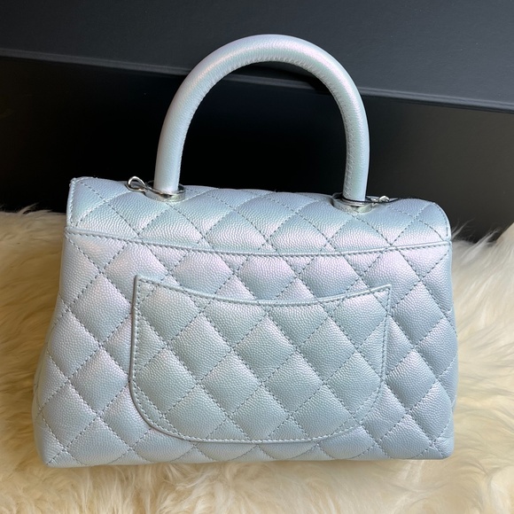 ❌nfs❌ Chanel Iridescent Light Blue Caviar Rainbow Hardware Small Coco Handle - Picture 4 of 11